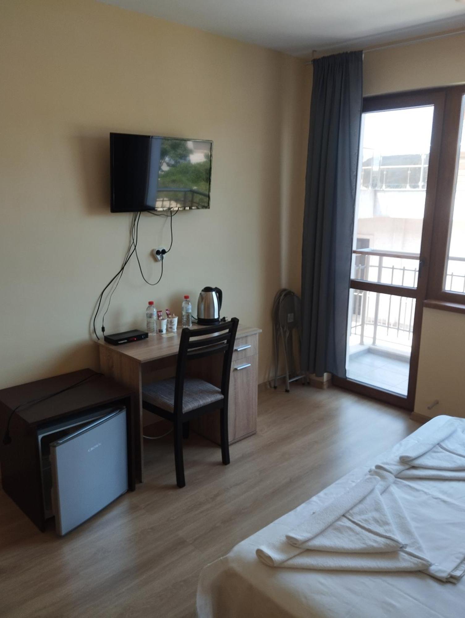 Alfa Guest Rooms With Parking Βάρνα Εξωτερικό φωτογραφία