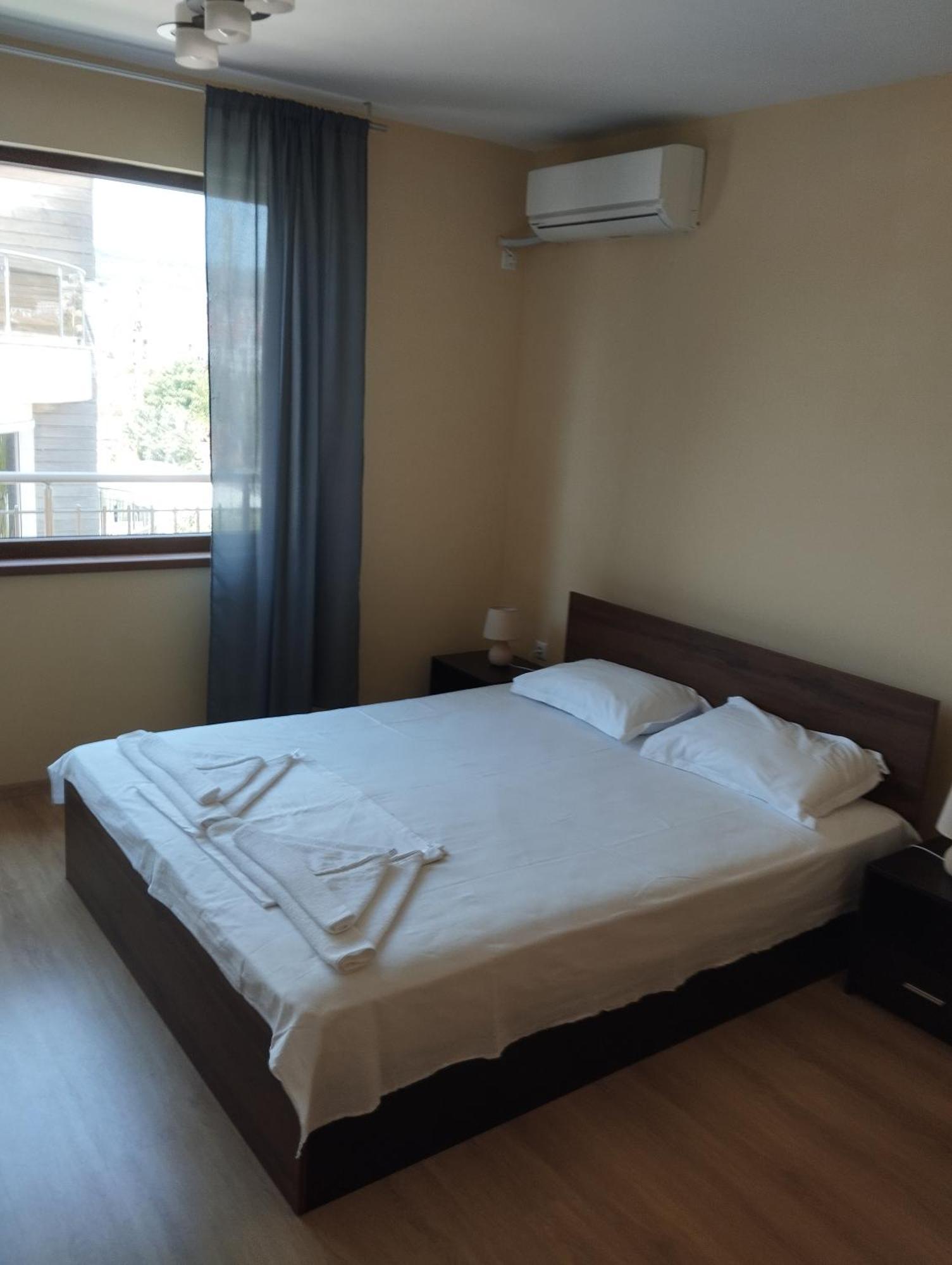 Alfa Guest Rooms With Parking Βάρνα Εξωτερικό φωτογραφία