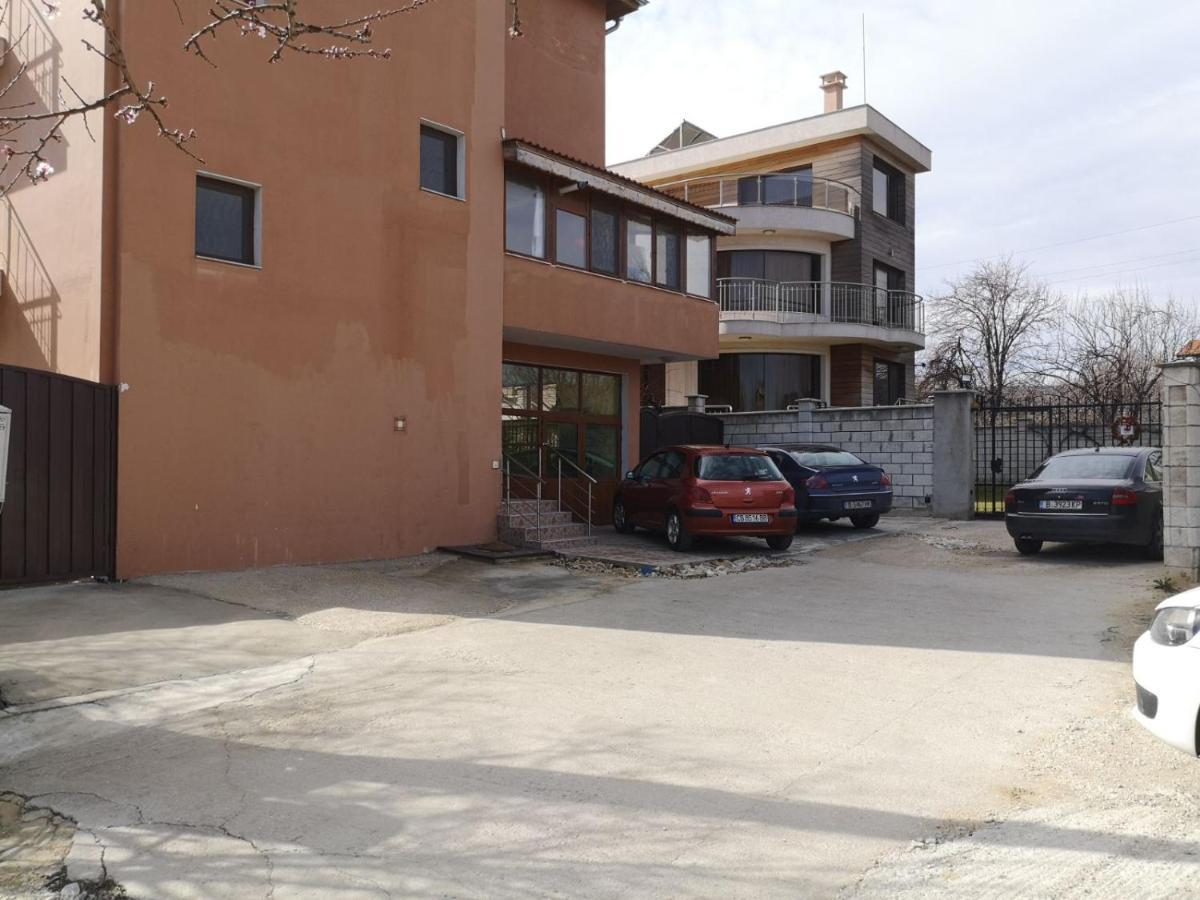 Alfa Guest Rooms With Parking Βάρνα Εξωτερικό φωτογραφία