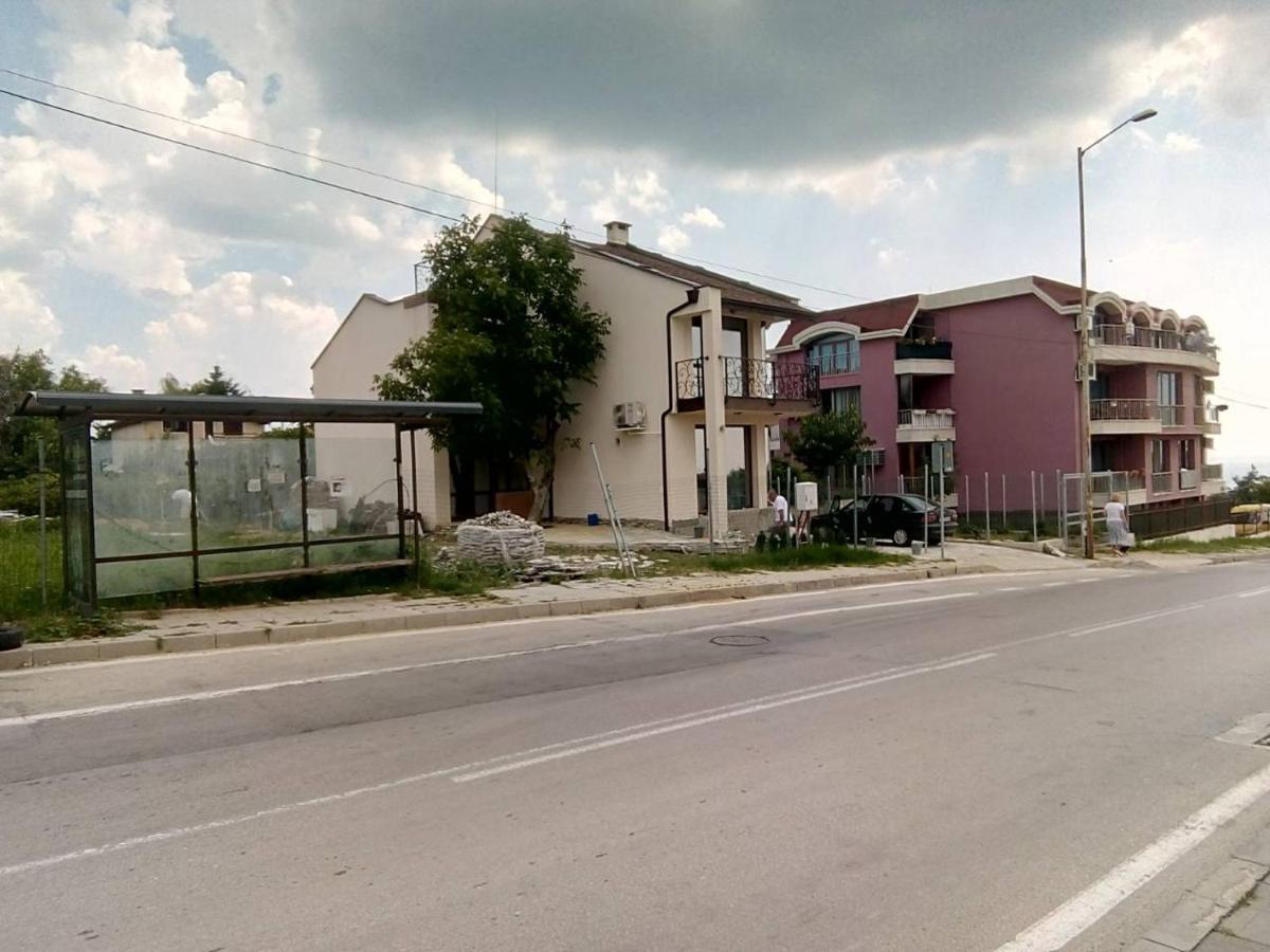 Alfa Guest Rooms With Parking Βάρνα Εξωτερικό φωτογραφία