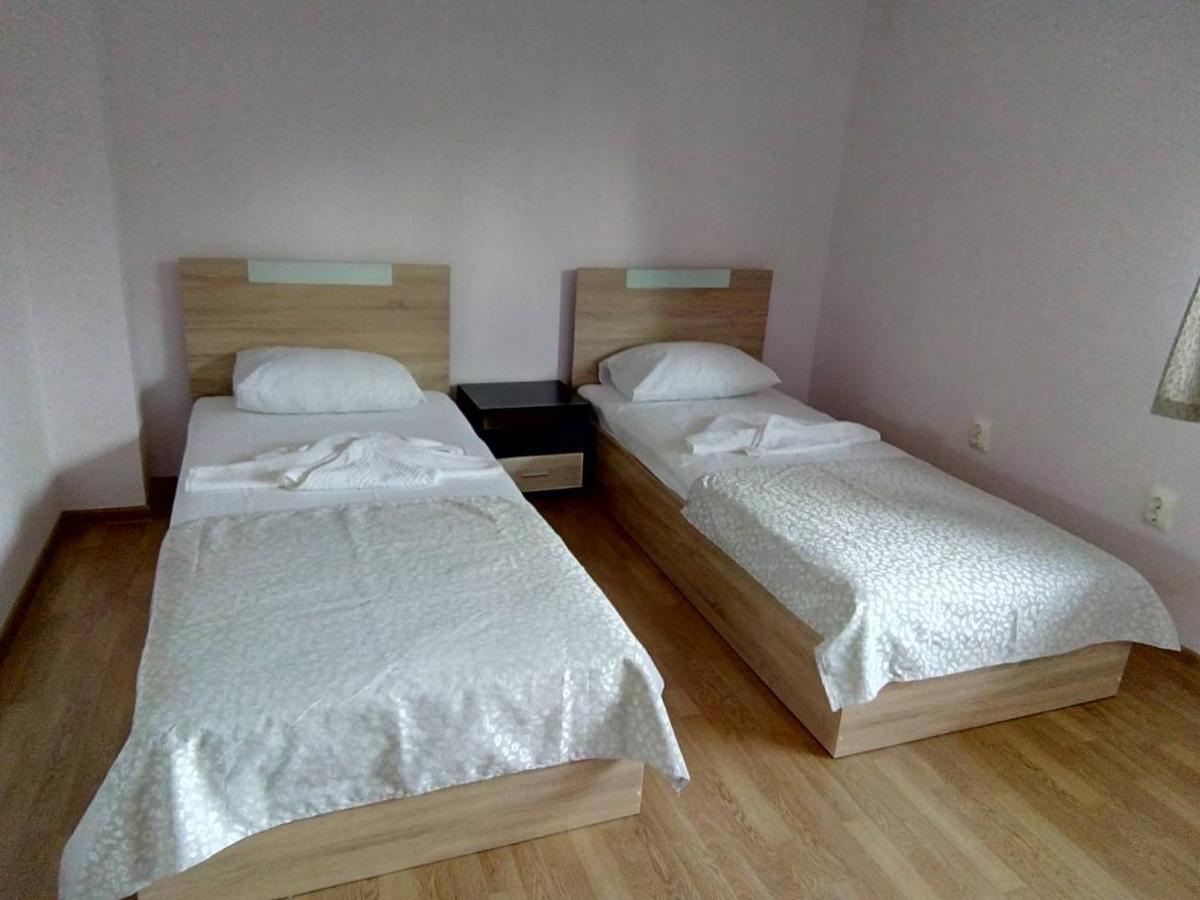 Alfa Guest Rooms With Parking Βάρνα Εξωτερικό φωτογραφία