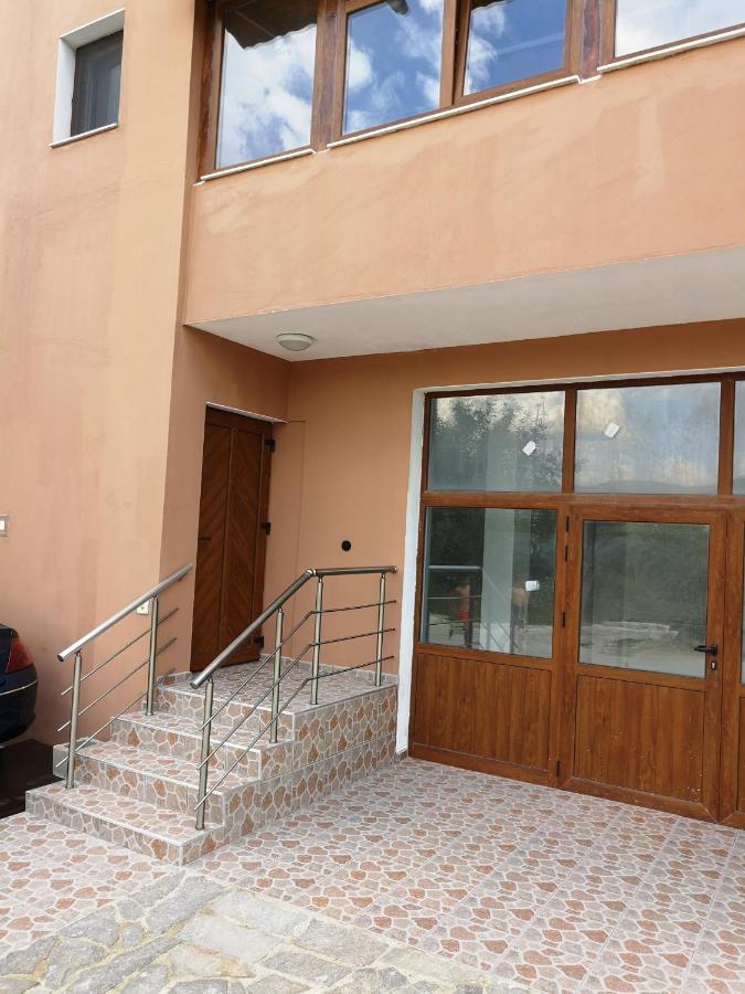 Alfa Guest Rooms With Parking Βάρνα Εξωτερικό φωτογραφία