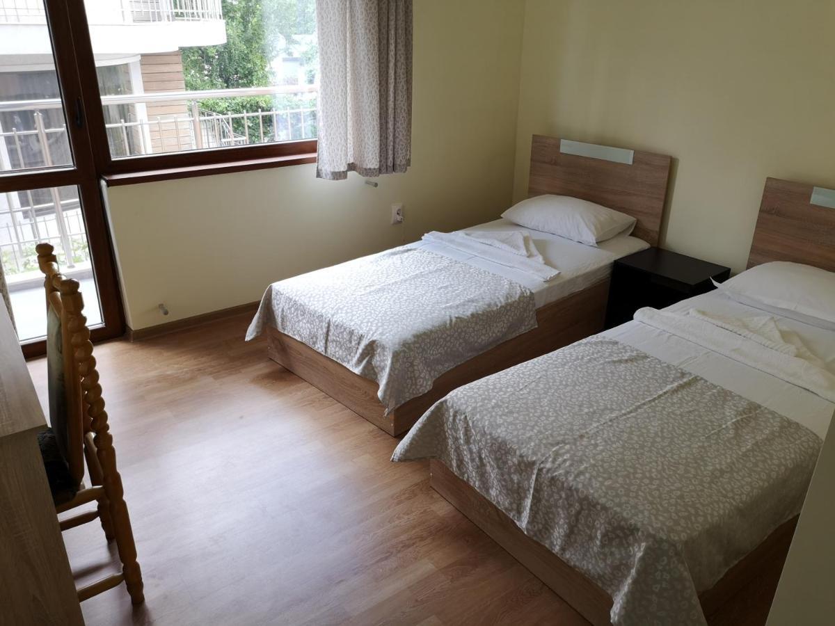 Alfa Guest Rooms With Parking Βάρνα Εξωτερικό φωτογραφία