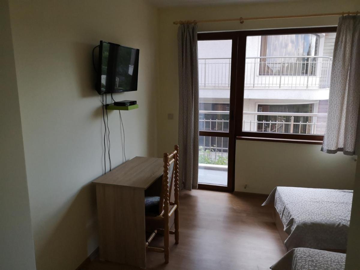 Alfa Guest Rooms With Parking Βάρνα Εξωτερικό φωτογραφία