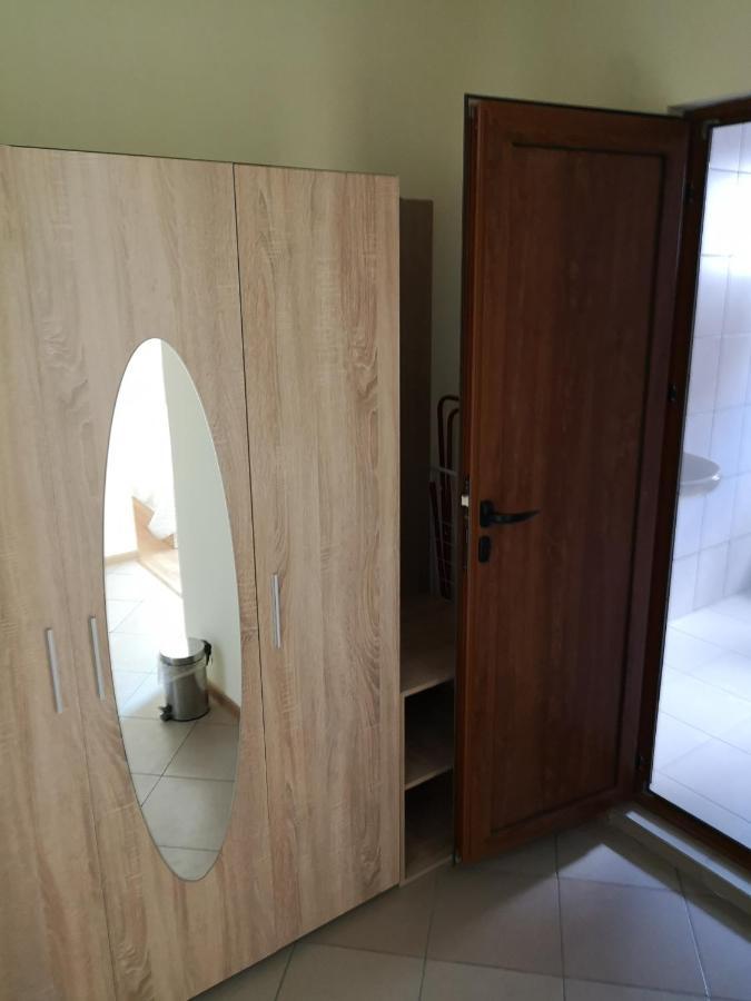 Alfa Guest Rooms With Parking Βάρνα Εξωτερικό φωτογραφία